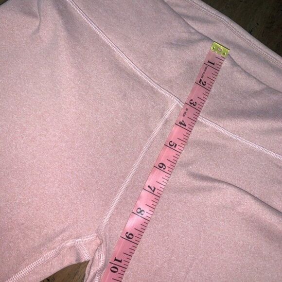 Fabletics Leggings Capri 19” inseam - Picture 5 of 12
